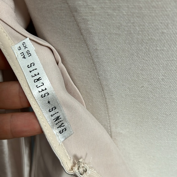 Saints + Secrets Champagne Open Back Ivory Long Sleeve Mini Dress size XS - Picture 11 of 16